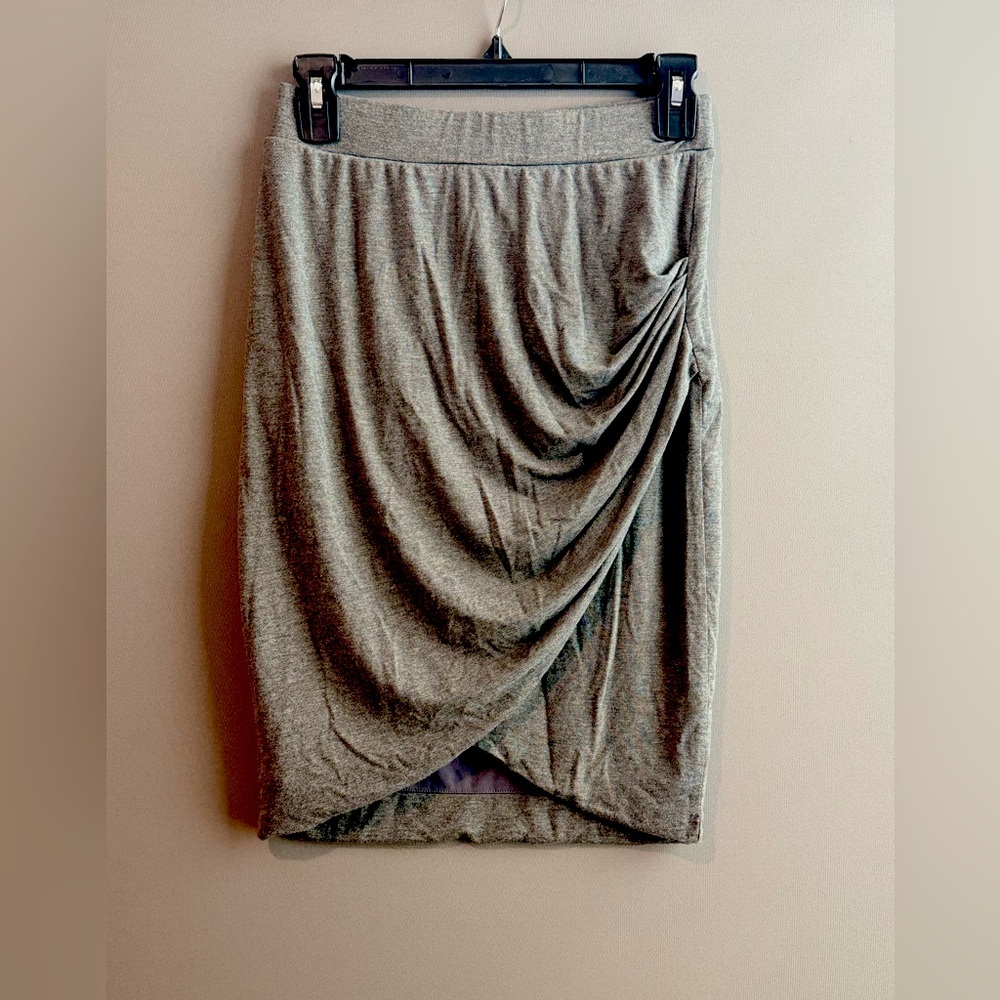 $10  below Woman skirt